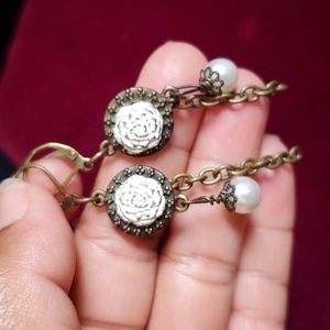 Fashion earrings